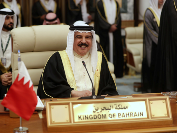 Bahrain threatens legal action against people who follow government critics on Twitter