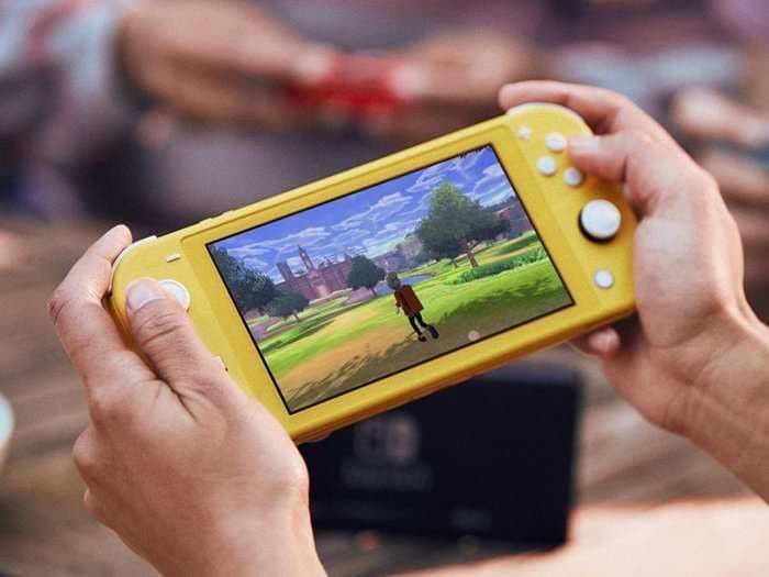 Nintendo just revealed a new game console - here's how the new $200 Nintendo Switch Lite stacks up against the old $300 Switch