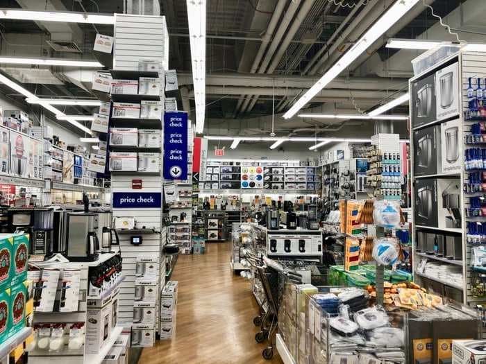 We went shopping at Bed Bath & Beyond and saw why the company is plotting a turnaround