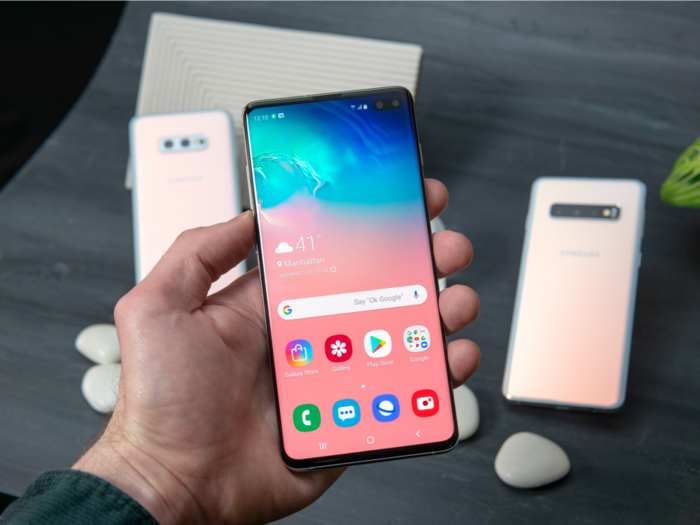 9 reasons you should buy Samsung's Galaxy S10 Plus instead of the newer Galaxy Note 10 Plus
