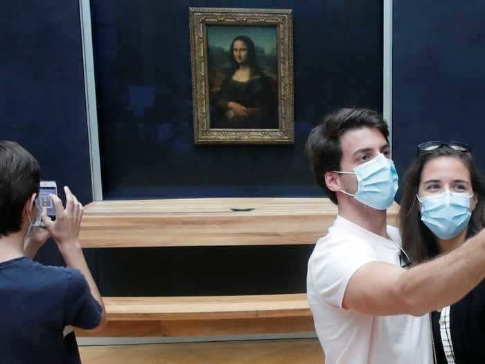 The Louvre reopened after closing for 4 months due to the coronavirus. Here's what the first day back looked like.