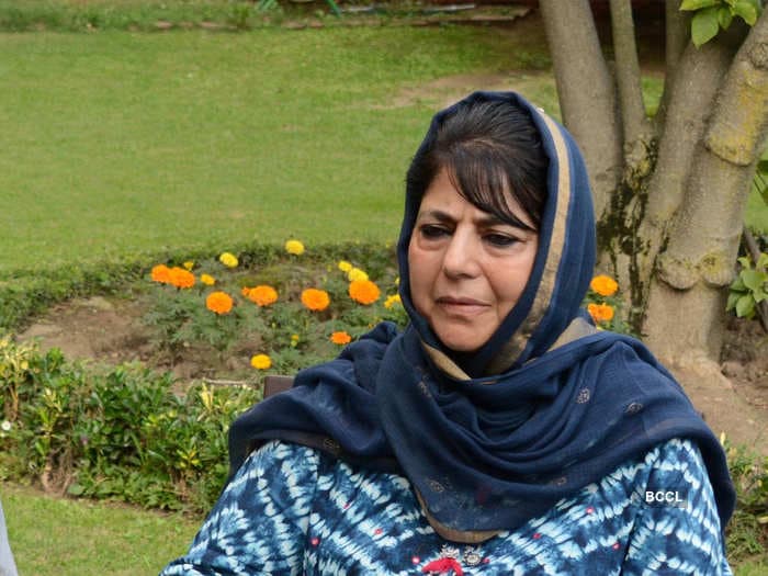 Mehbooba Mufti alleges being detained at her residence again