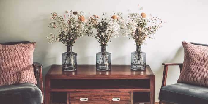 3 simple methods to dry flowers and preserve your favorite blooms