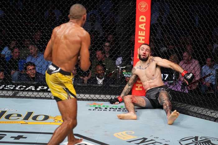 UFC veteran Edson Barboza scored a bizarre knockout when his opponent went down 6 seconds after getting hit