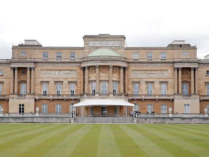 Buckingham Palace gives rare response to one-star TripAdvisor reviews criticizing 'unwelcoming' staff and 'overpriced' tickets