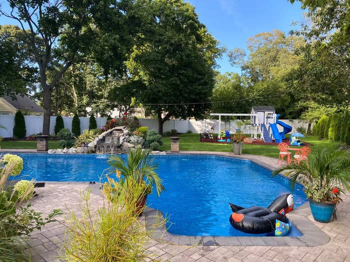 A retiree made over $20,000 in 3 months by renting out her backyard and pool to strangers. Here's how she did it.