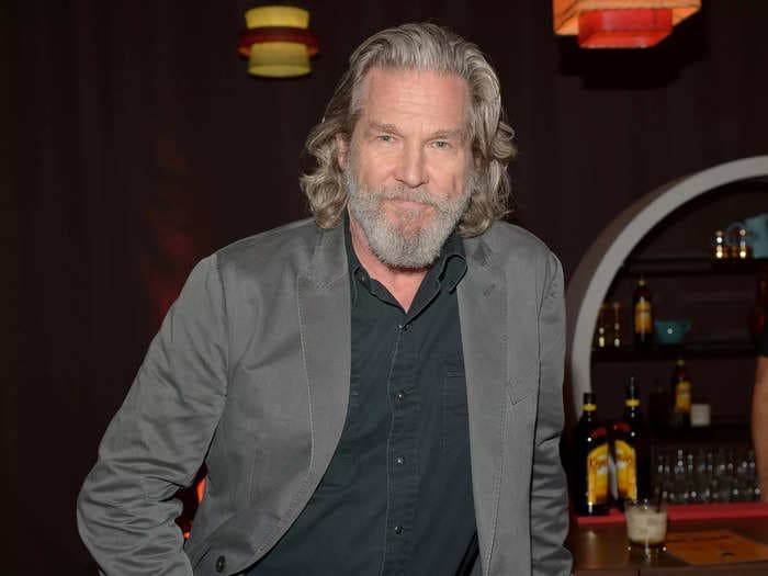 Jeff Bridges reveals he caught COVID-19 during chemotherapy: 'COVID makes my cancer look like a piece of cake'