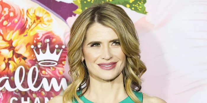 Actor Kristy Swanson announces she was hospitalized for COVID-19
