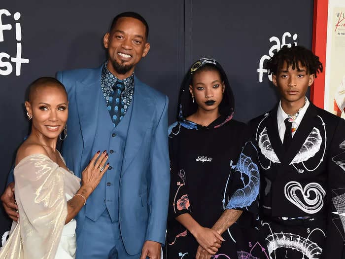 Willow Smith says she doesn't mind Will Smith and Jada Pinkett Smith oversharing: 'My parents are their own people'