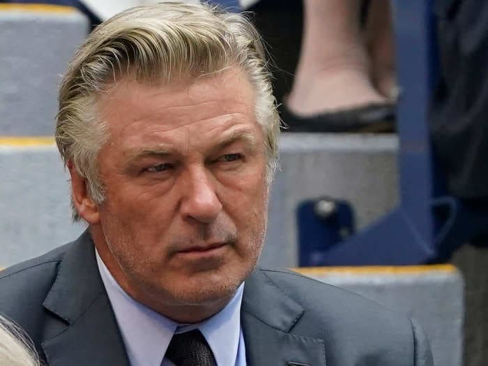 Alec Baldwin still hasn't turned over his cell phone to 'Rust' shooting investigators nearly a month after a search warrant was issued