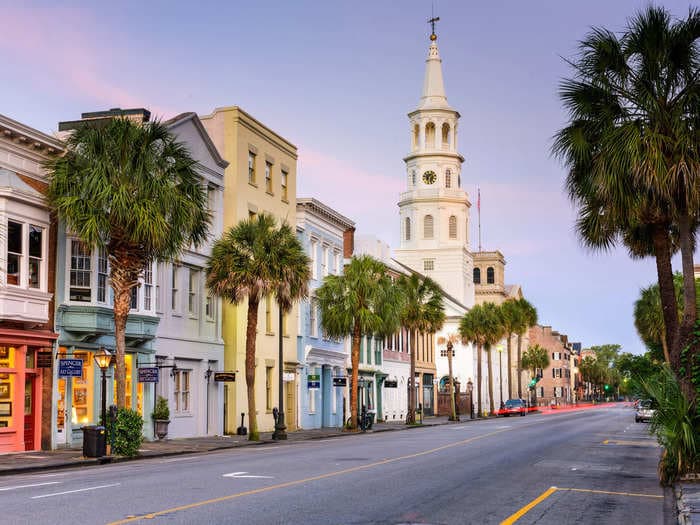 I've written several travel books about Charleston, South Carolina. Here's my ultimate guide to the city.