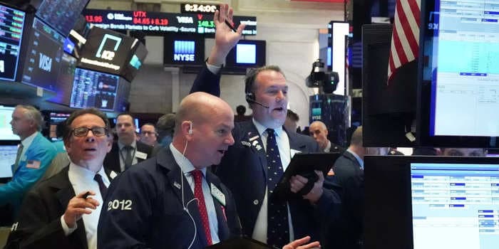 US stocks rise as investors digest bank earnings and slight jump in jobless claims