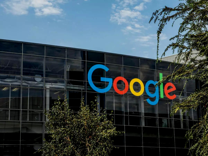Google Russia has no money to pay salaries to its 100 employees, heads for bankruptcy