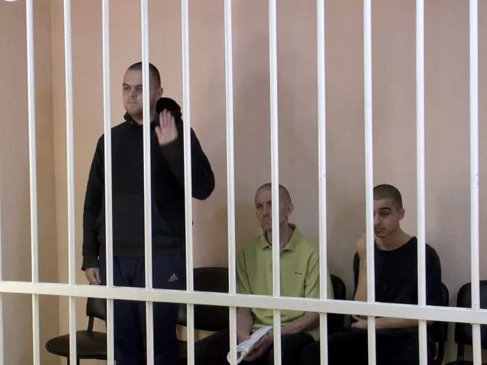 2 British men captured while fighting for Ukraine sentenced to death in 'sham judgment' by Russian-occupied territory: UK