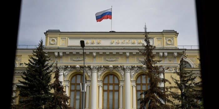 Russia cuts interest rates for the 4th time in 2 months as oil sales ease the pain of sanctions