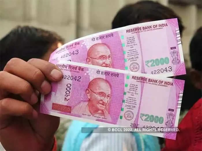 Rupee bounces back by 25 paise to close at 82.75 against US dollar