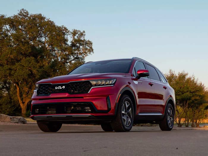 Review: The $38,000 Kia Sorento Hybrid 3-row SUV is the affordable, stylish way to stop stressing about gas