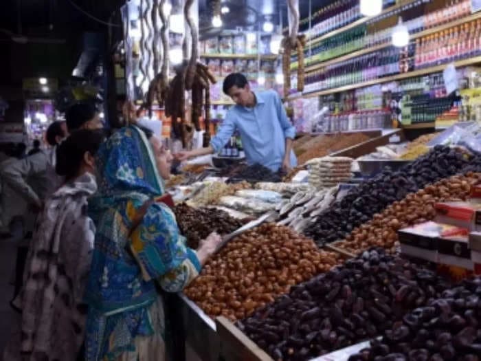 Inflation in Pakistan climbed to 24.5% in Dec