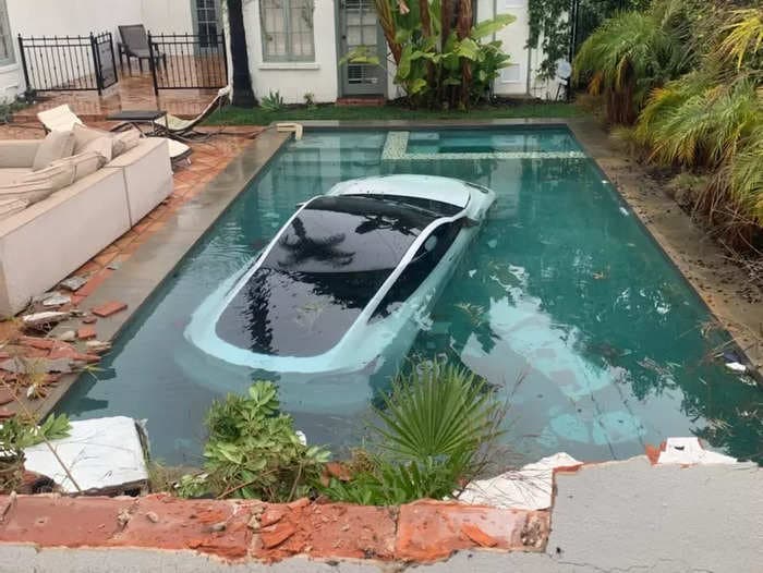 A Tesla plunged into a California pool after its driver accidentally crashed it through a wall, and teachers from a nearby preschool jumped in to save the 3 passengers