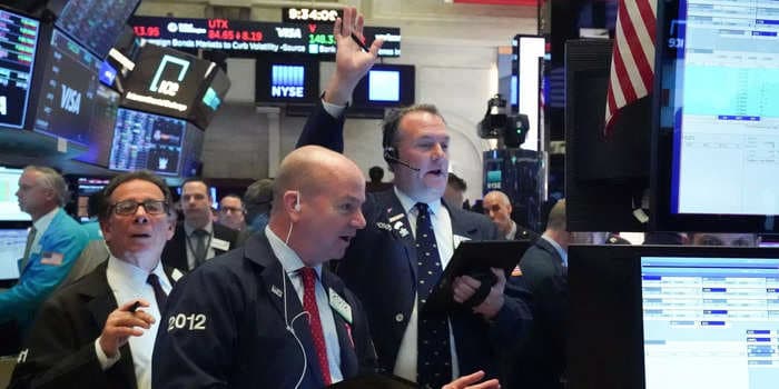 US stocks drop but end the week with strong gains after latest Fed move and mega-cap earnings