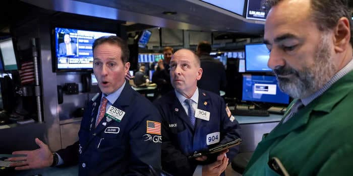 US stocks edge higher as investor await important March jobs report