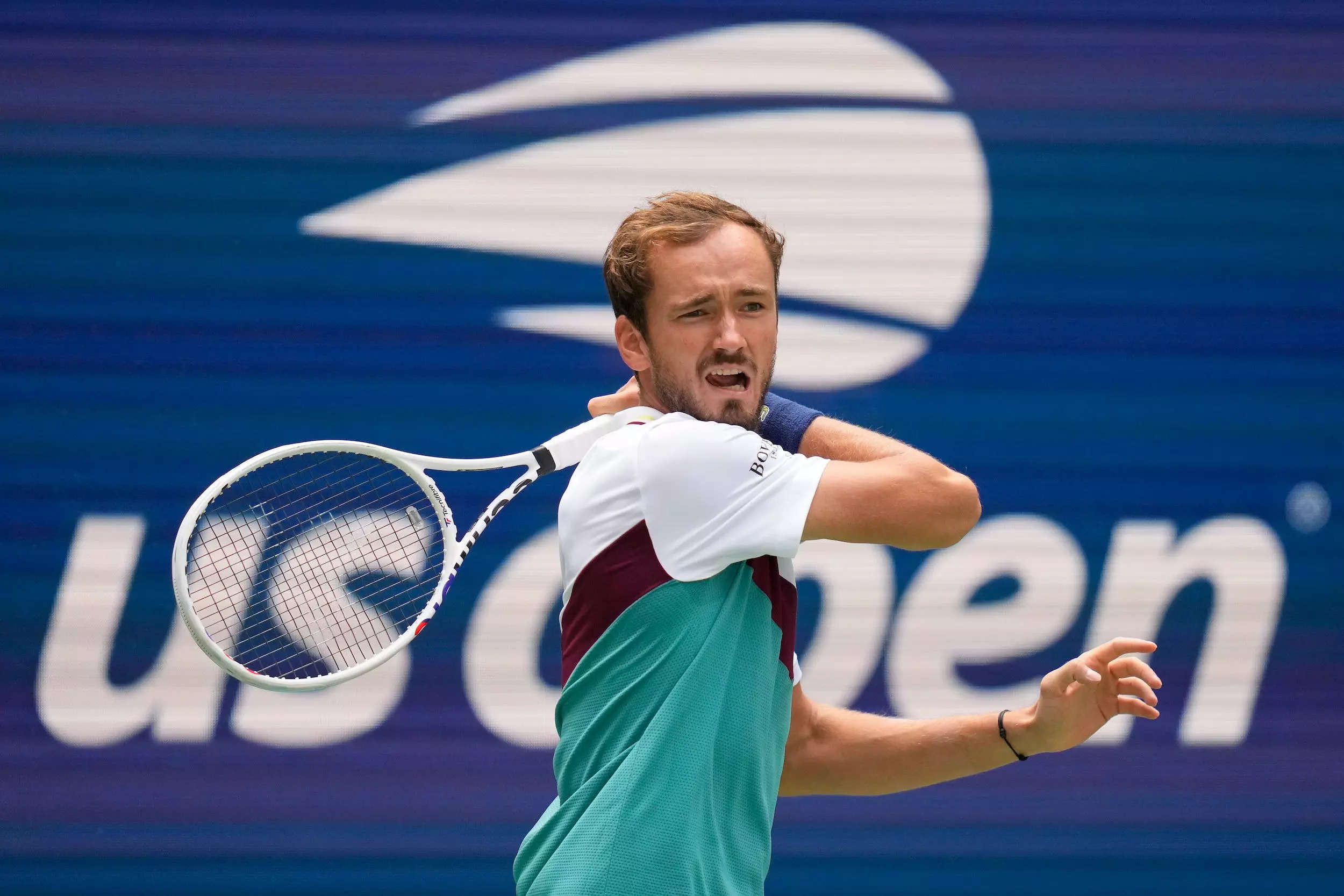 Tennis star Daniil Medvedev admitted he uses illegal streams to watch the US Open because his hotel doesnt have ESPN access Business Insider India