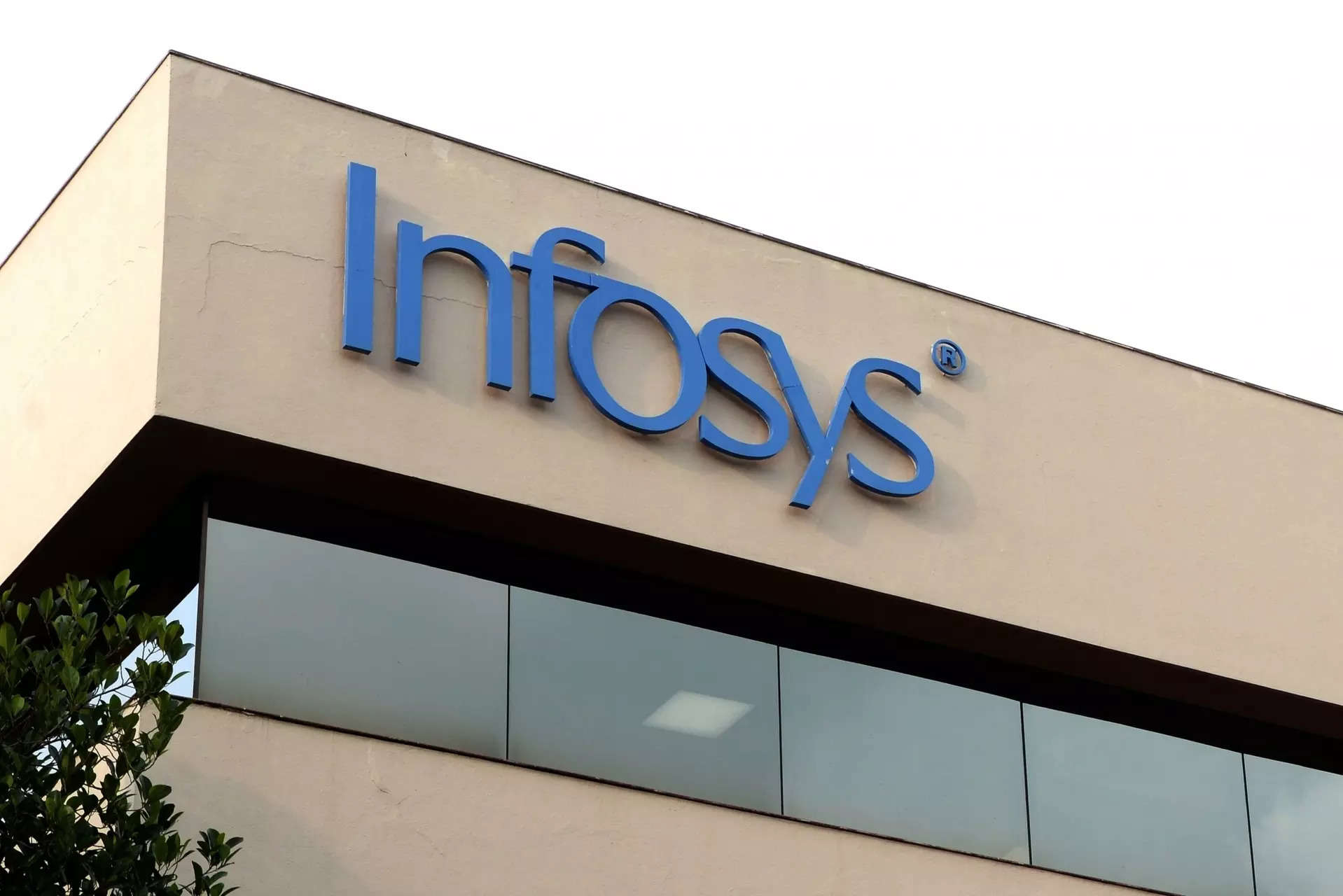 Infosys Q2 US dollar revenue up 2.2%; cuts upper end of guidance for FY24 |  Business Insider India