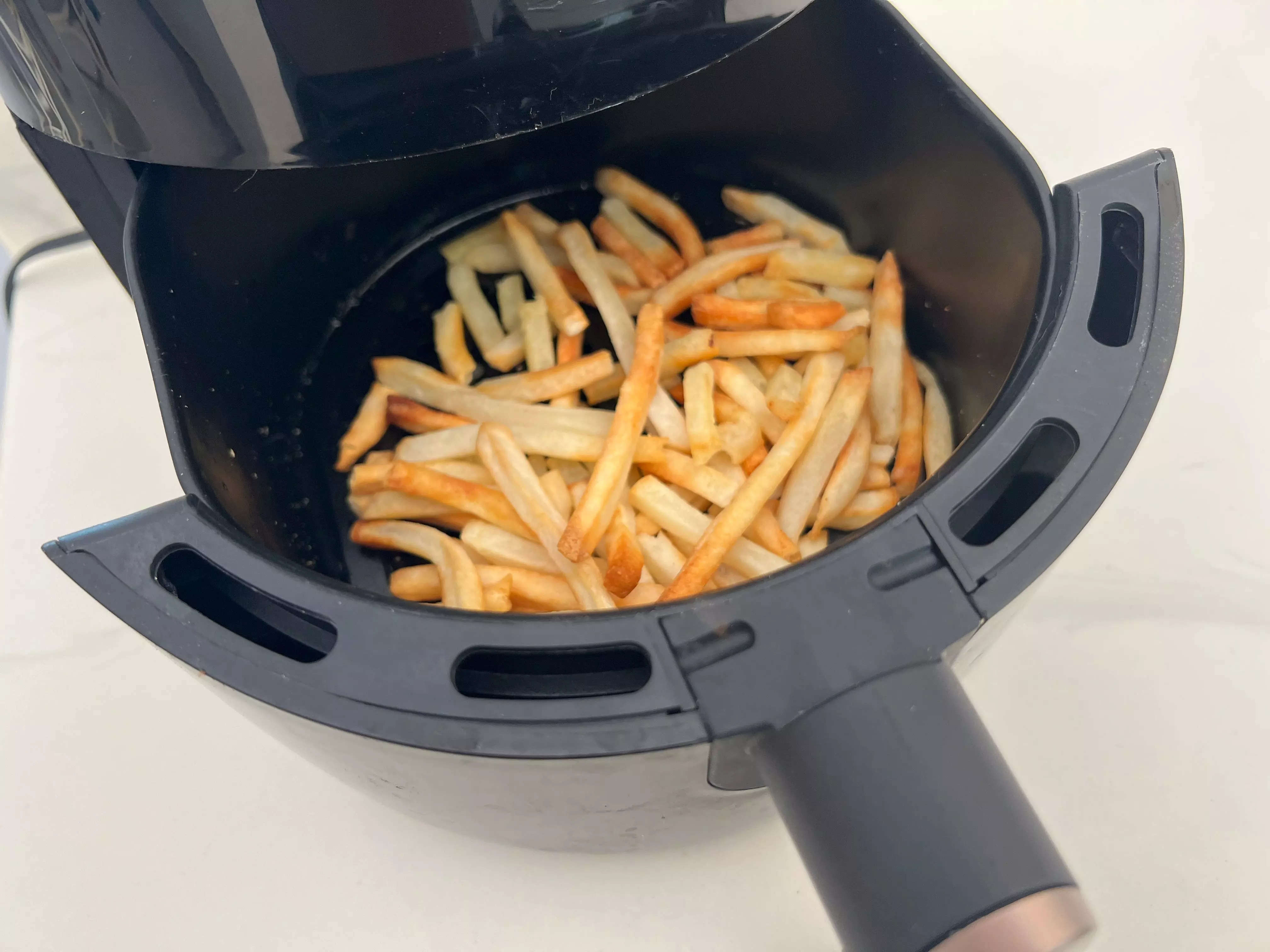 s decimated the price of this dual basket air fryer