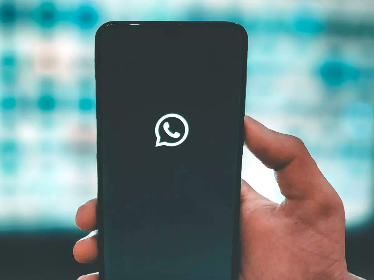 WhatsApp working to add offline file sharing feature