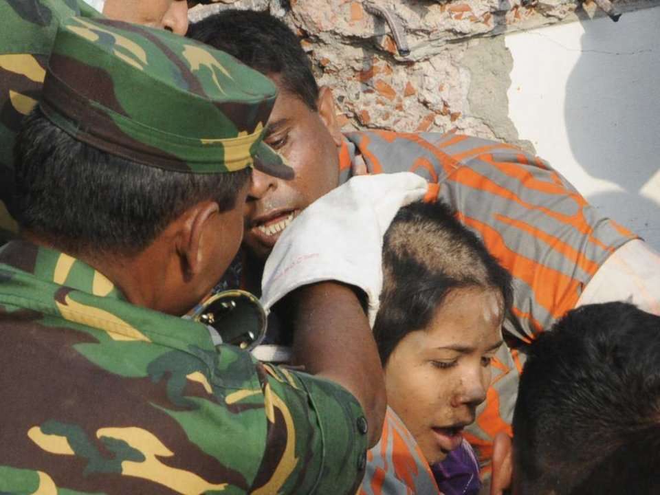 Woman Being Rescued From The Bangladesh Rubble After 17 Days Is Nothing Short Of Miraculous