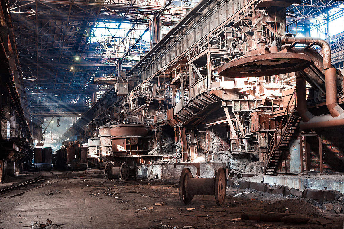 Разрушенная промышленность. Заводы Украины разрушенные. Разваленные заводы Украины. Разрушенная промышленность Украины.