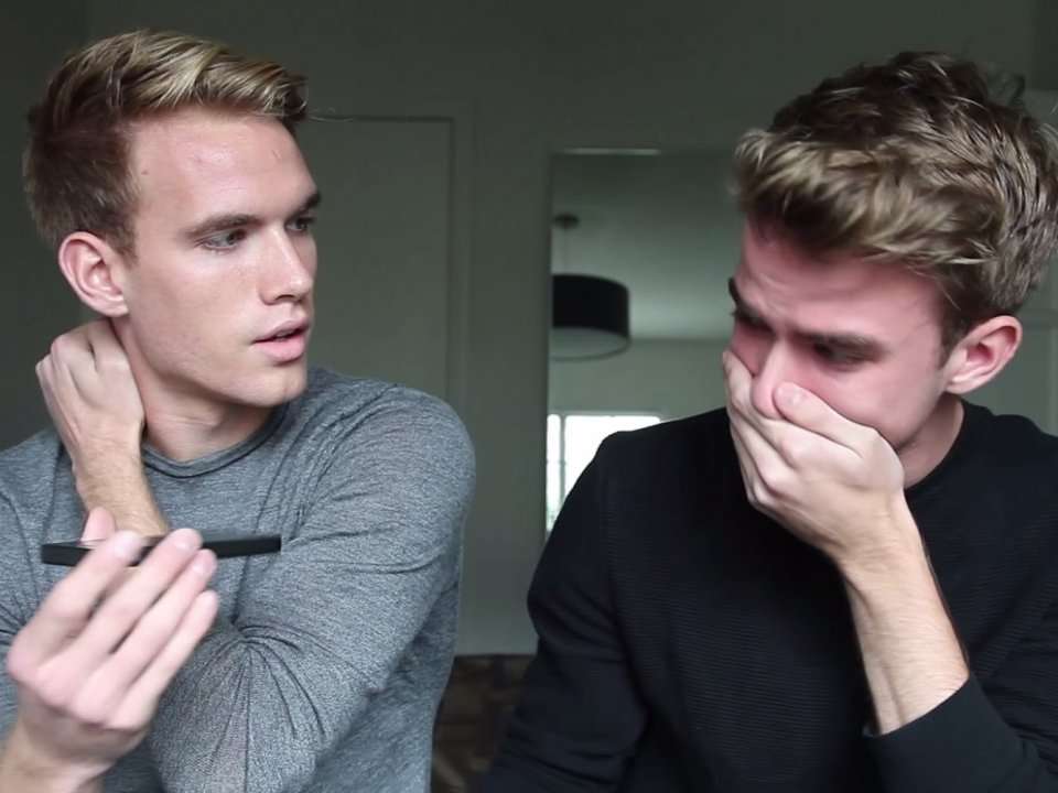 Twin Youtube Stars Come Out As Gay To Their Dad In Emotional Viral Video Business Insider India