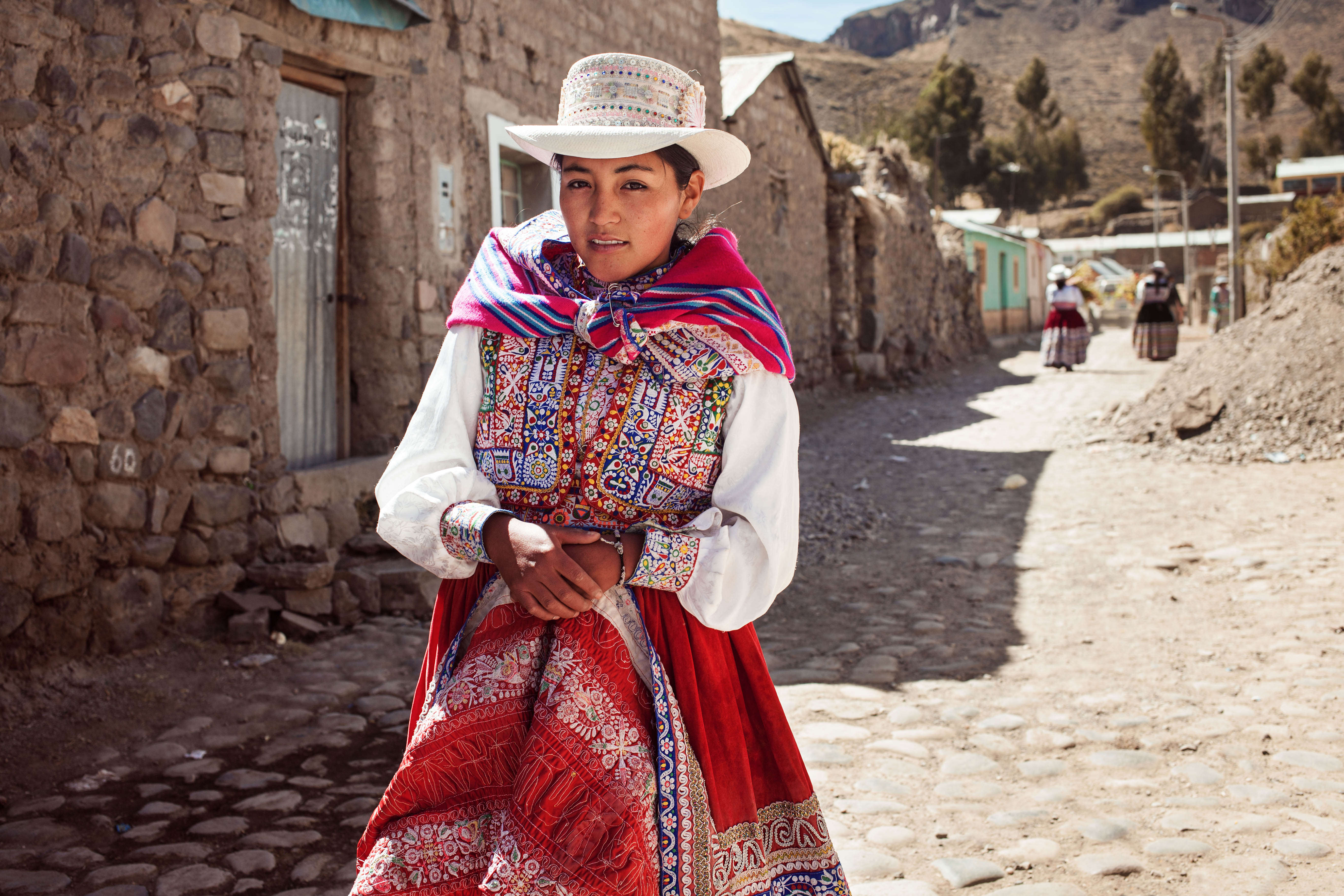 Самые красивые нации женщины. Михаэла норок атлас красоты. Перуанские женщины. Румынские женщины. Женщины Перу.
