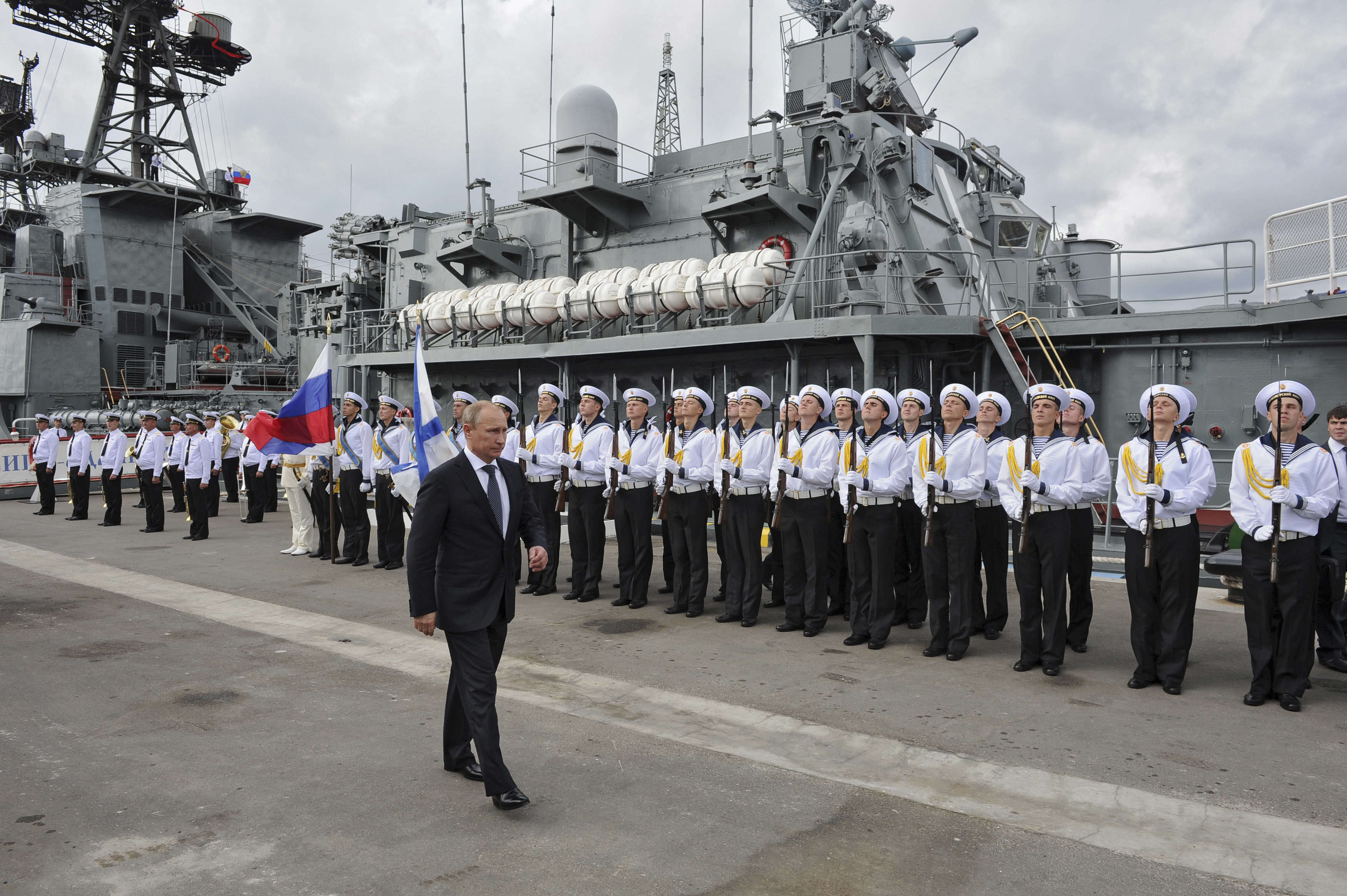 Состав войск военно морского флота. Экипаж БПК вице Адмирал Кулаков. БПК Левченко командиры. Командир ГРКР Варяг.