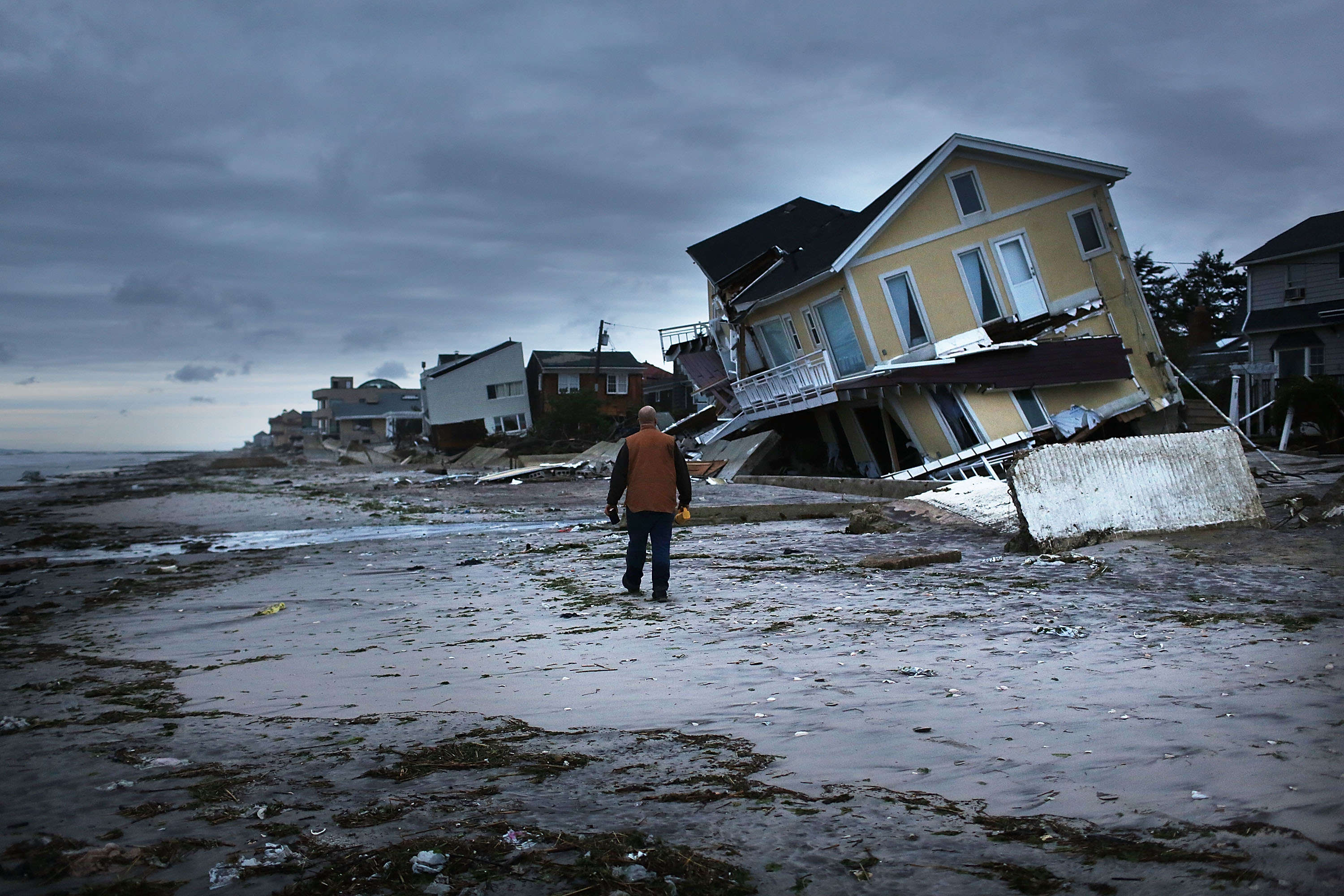 Natural disasters in kazakhstan. Ураган Сэнди 2012. Ураган Сэнди в США. Ураган Сэнди 2012 в Нью-Йорке. Крумменерль Райнер "природные катастрофы".