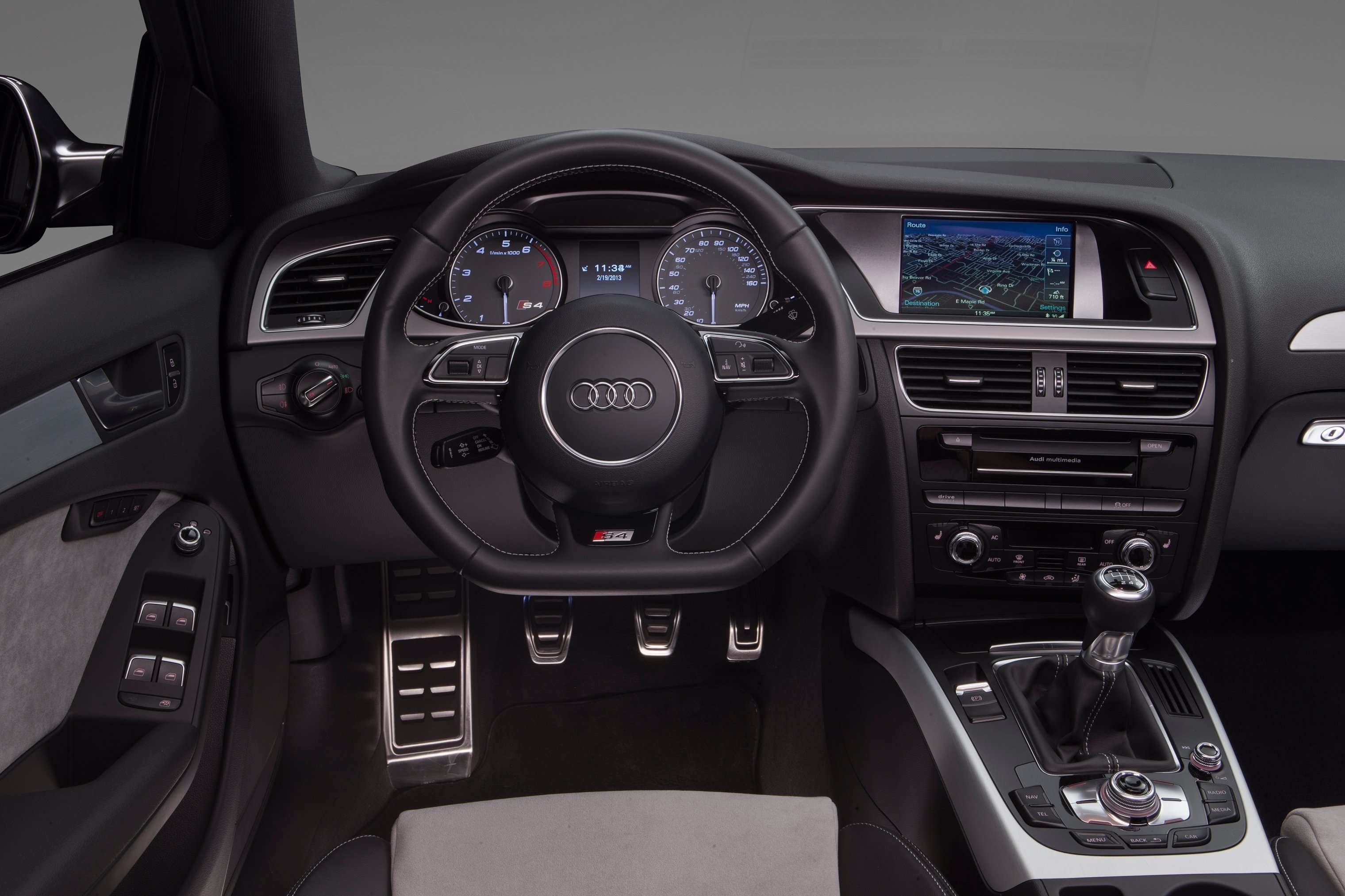 Торпеда 2014. Ауди а4 2014 салон. Audi a4 b8 Interior. Audi s4 Interior. Audi a4 b8 торпеда.