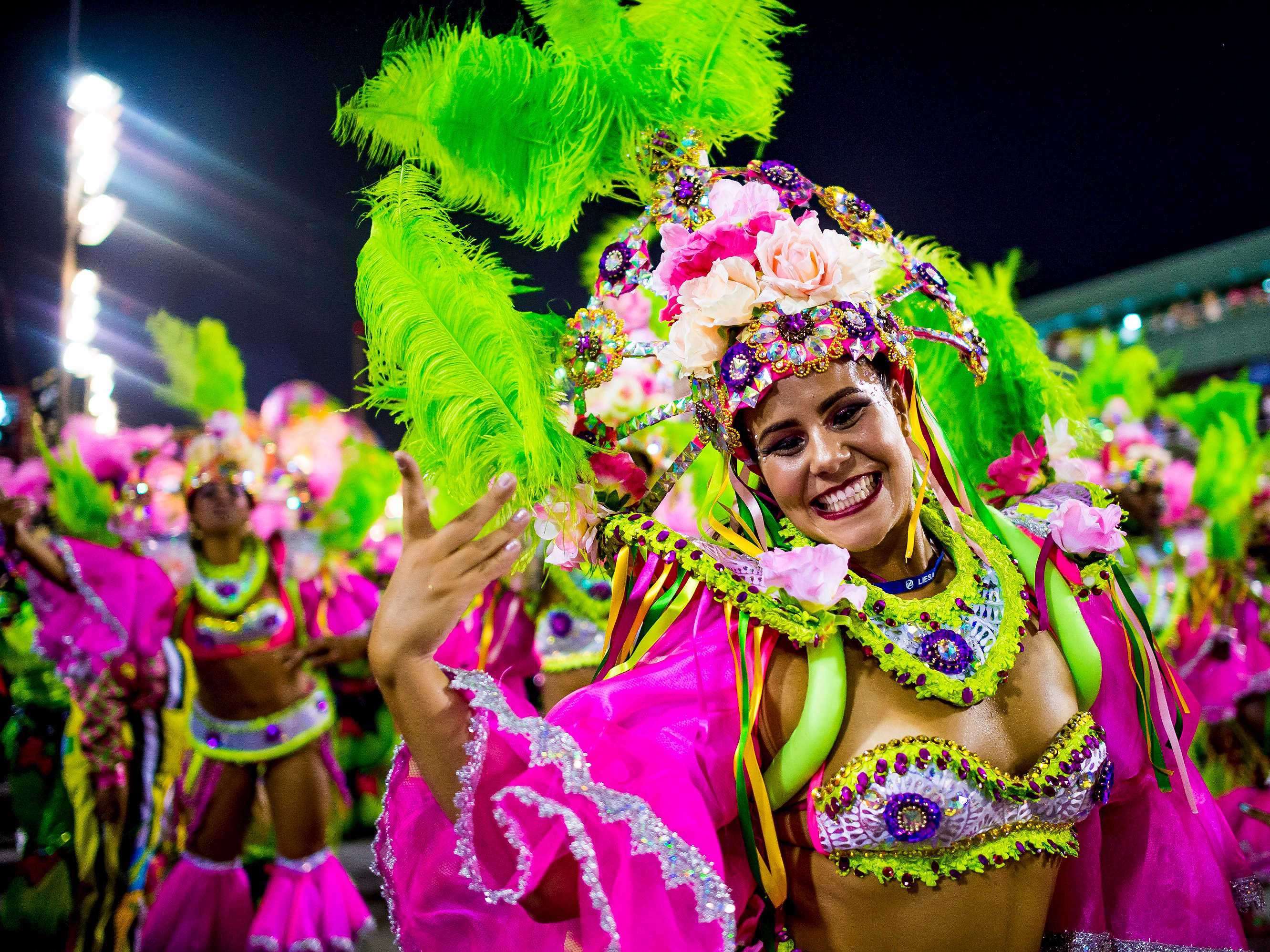 rio carnival tourism