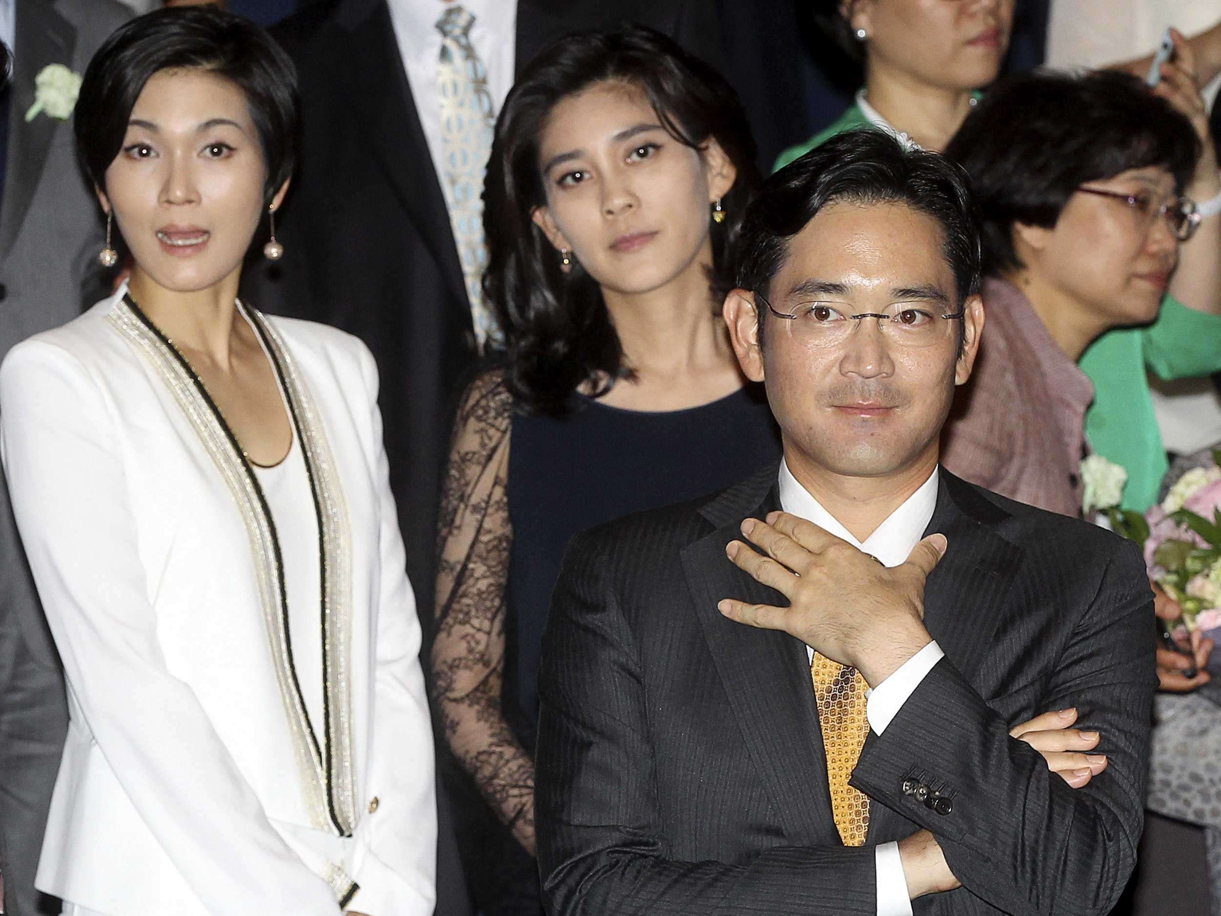 Meet Samsung's billionaire Lee family, South Korea's most powerful dynasty  | BusinessInsider India