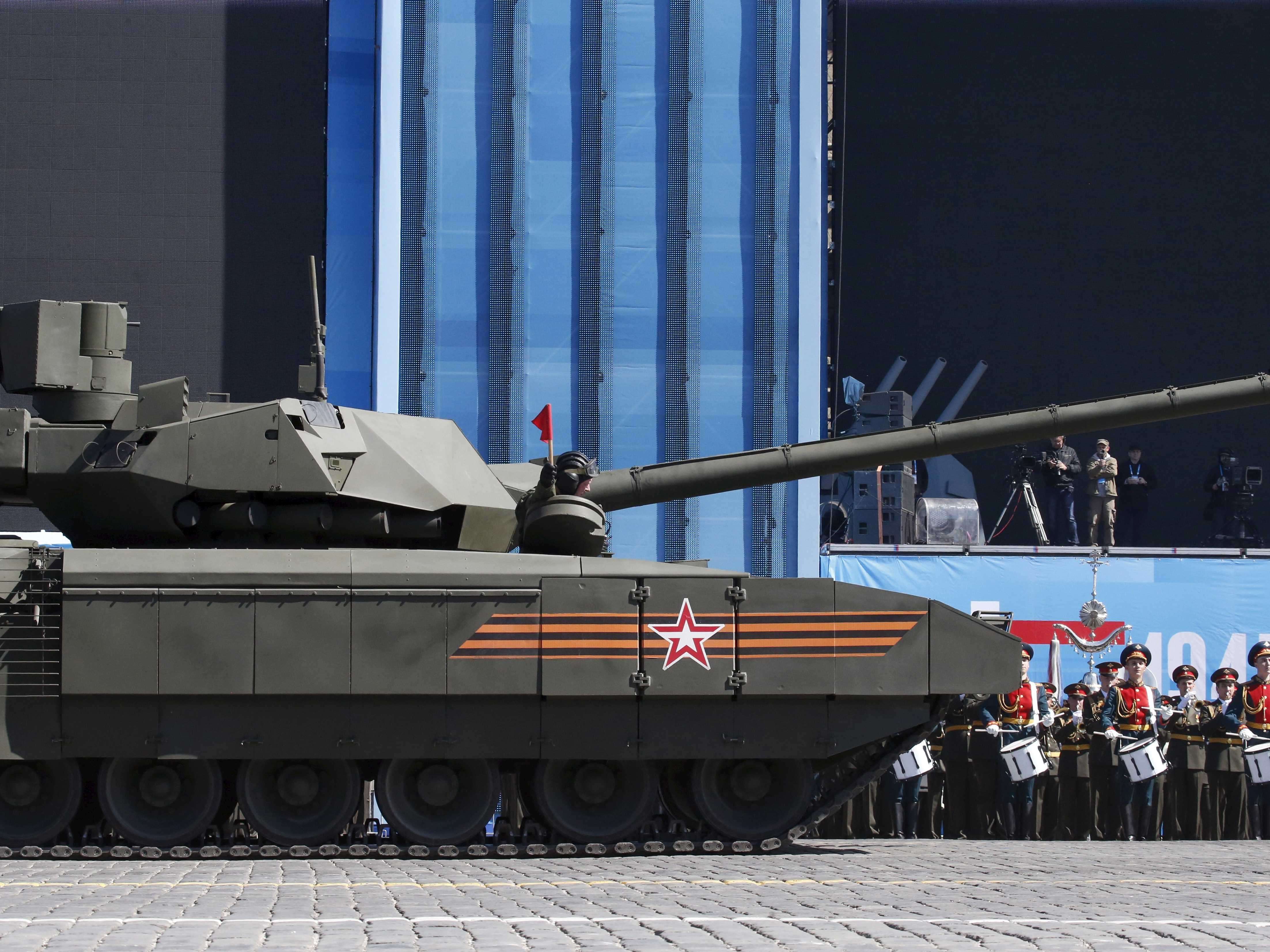 Сколько стоит армата в рублях. Танк Армата т-14. Армата танк 2015. Т-14 Армата фото.