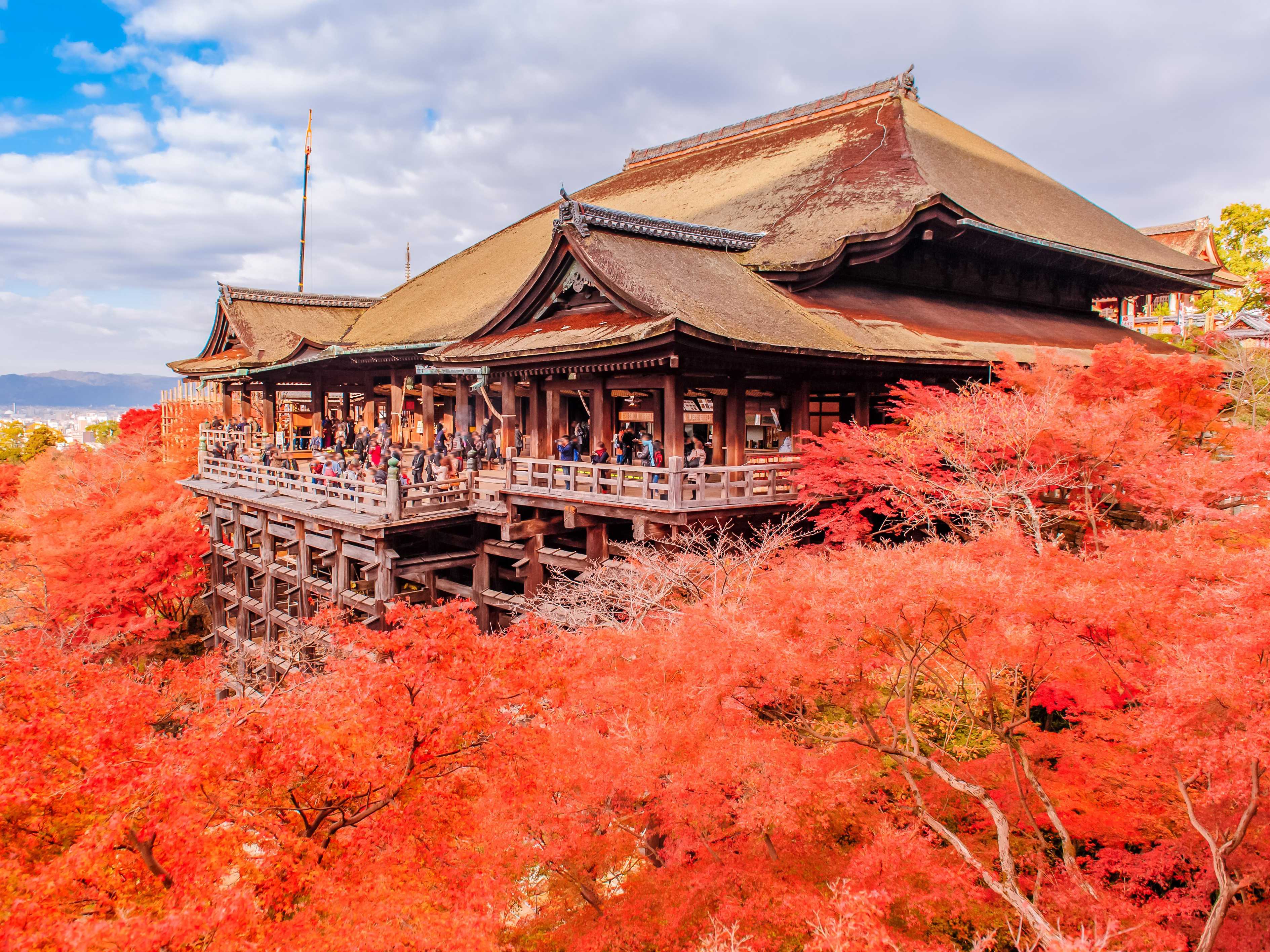 Почему япония популярна. Японские достопримечательности храм Киото. Киото (город в Японии). Киото город в Японии достопримечательности. Киото древняя столица.