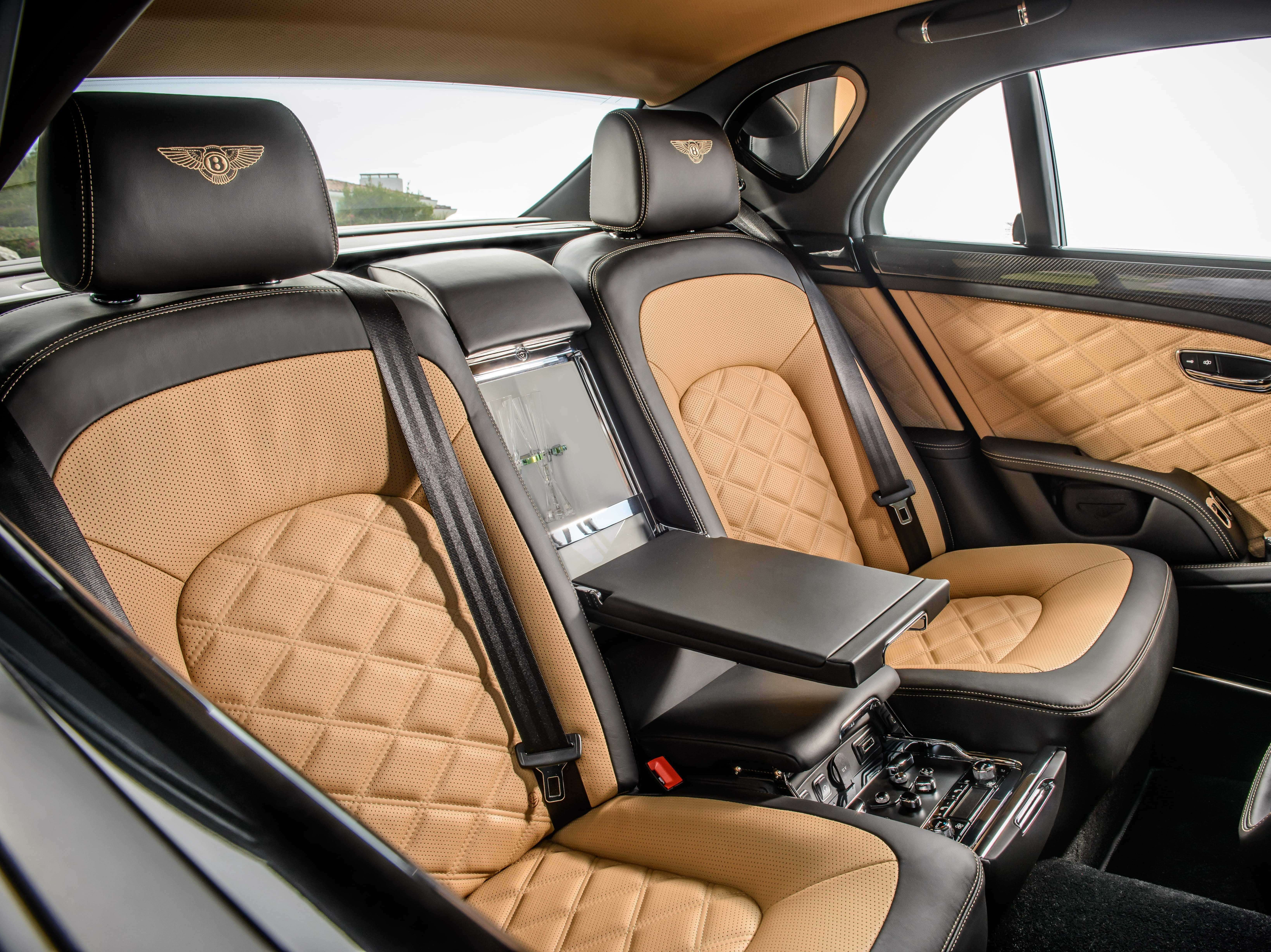 Самый красивый салон. Bentley Mulsanne Interior. Интерьер Bentley Mulsanne. Бентли Мульсан салон. Бентли Мульсан 2014 салон.