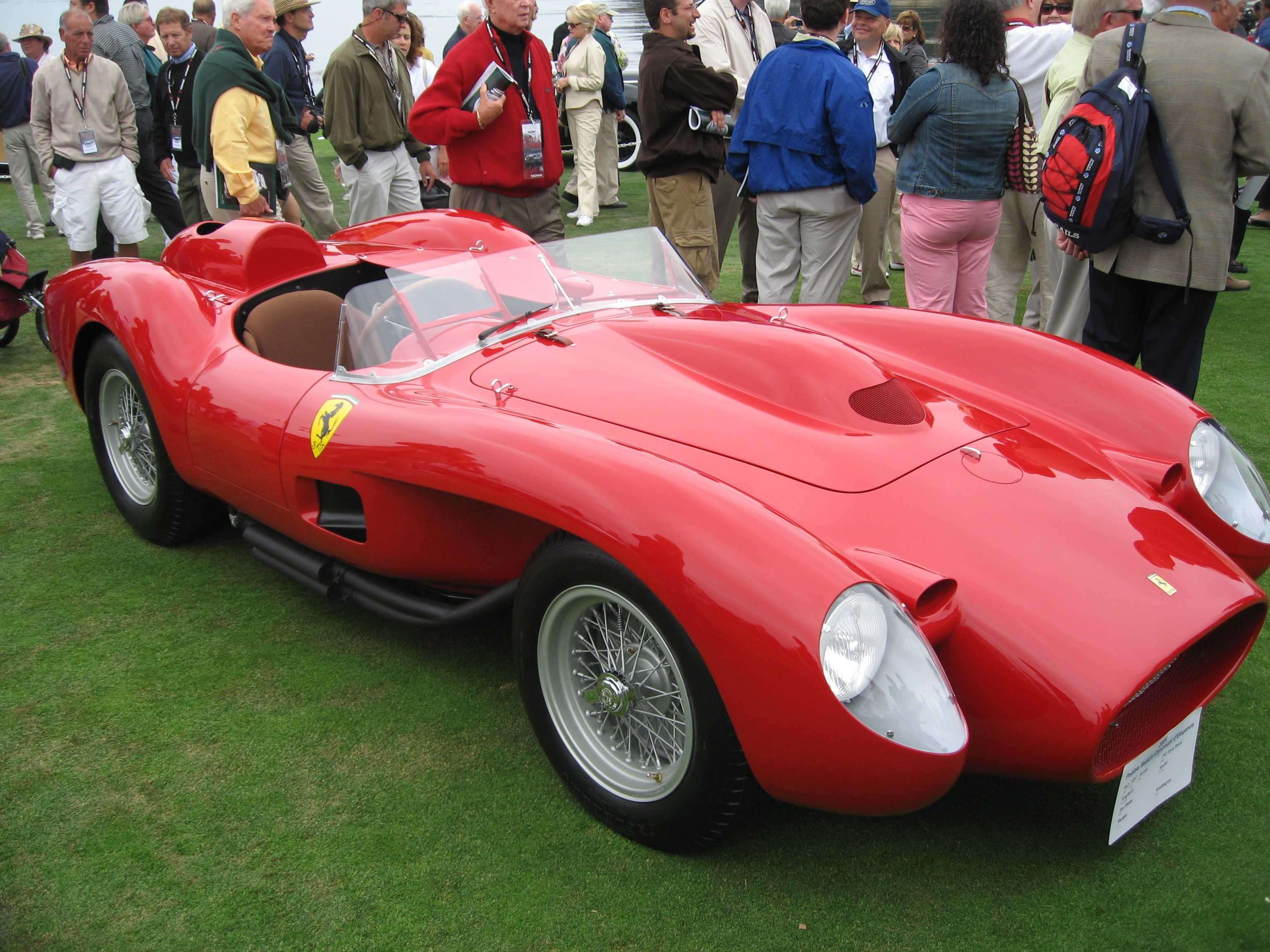 Из какой страны машина. Ferrari Testarossa 1957. Феррари 1 машина. Энцо Феррари первые машины. Enzo Ferrari 1957.