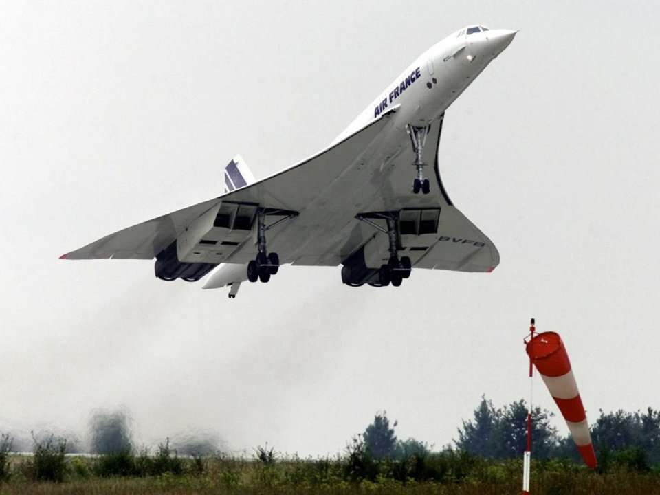 A group of fans are trying to bring the Concorde supersonic jet back ...