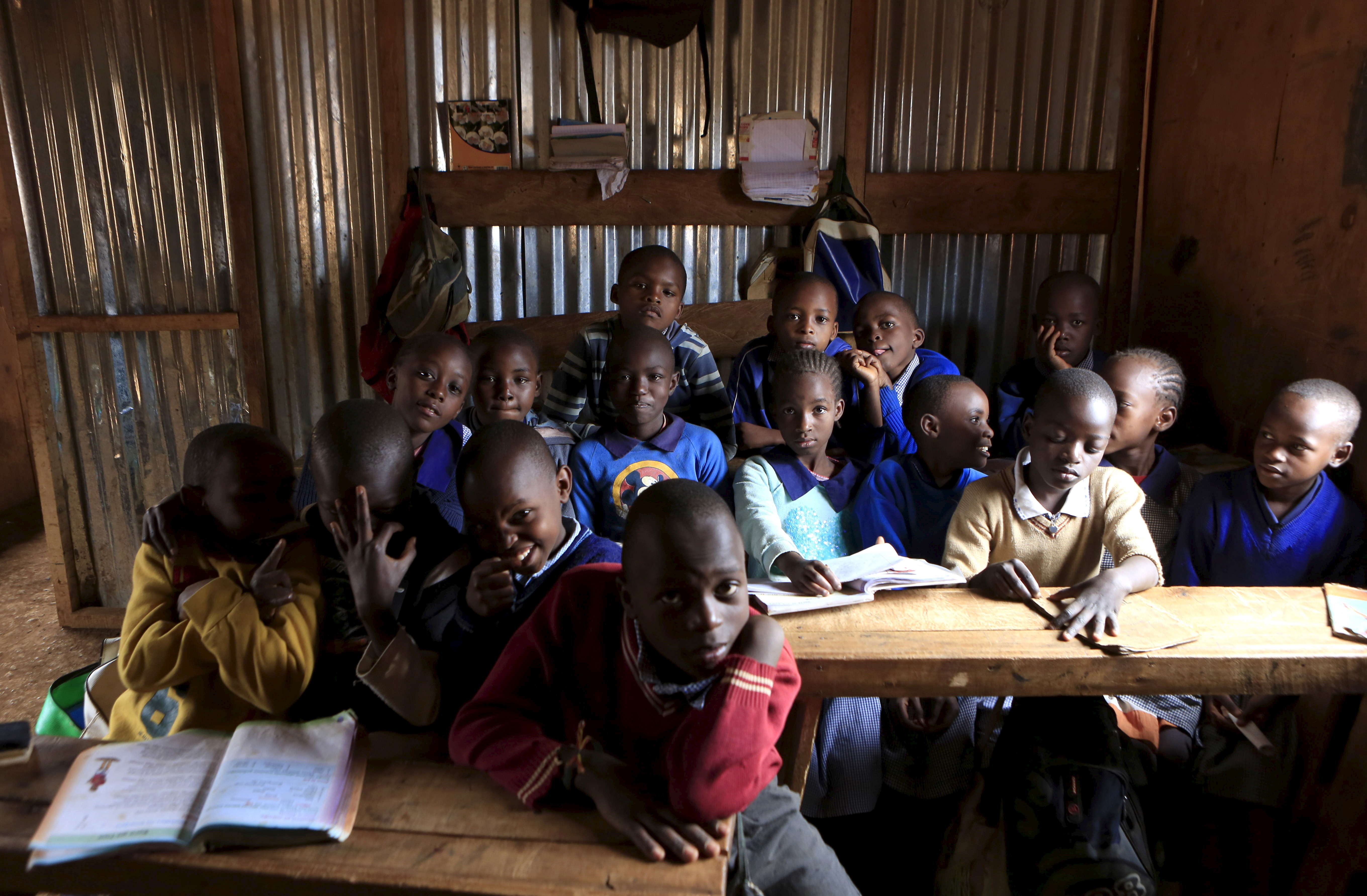 School the world best. Школа Kibera, Кения. Школы в бедных странах. Самая бедная школа.