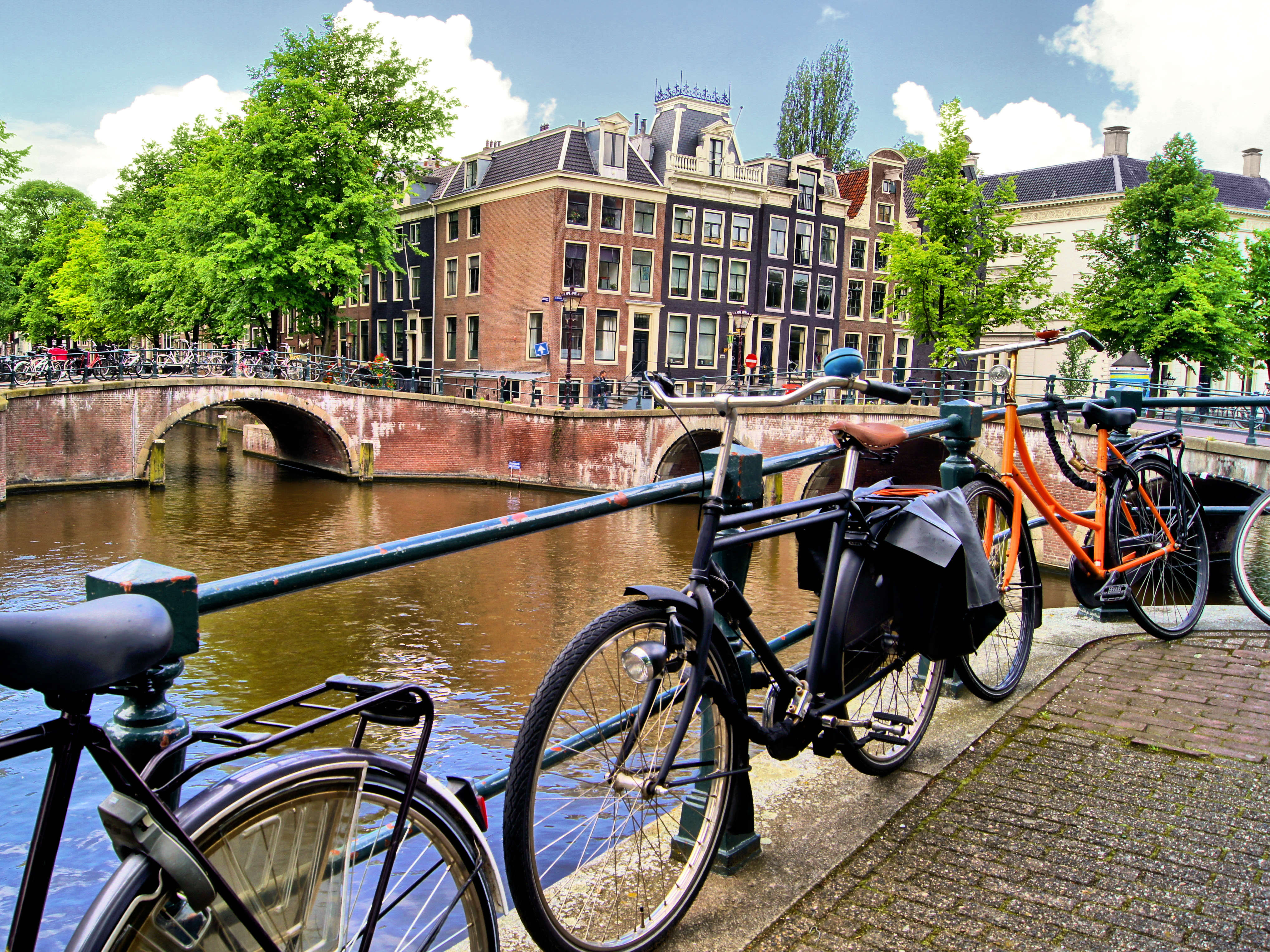 amsterdam tourist bike