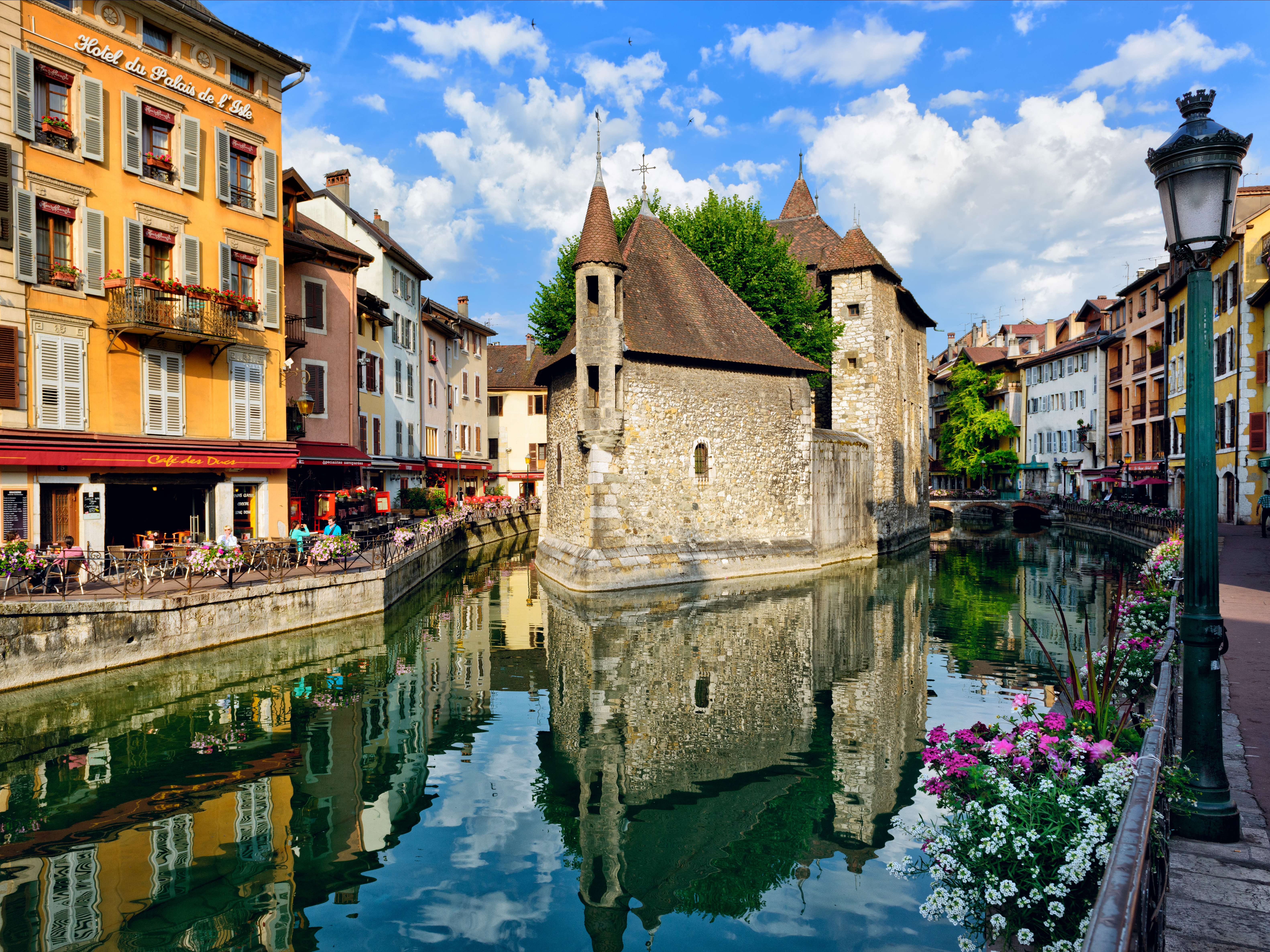 Красивые места европы. Франция. Анси. Анси Швейцария. Анси Франция каналы. Аннеси Франция.