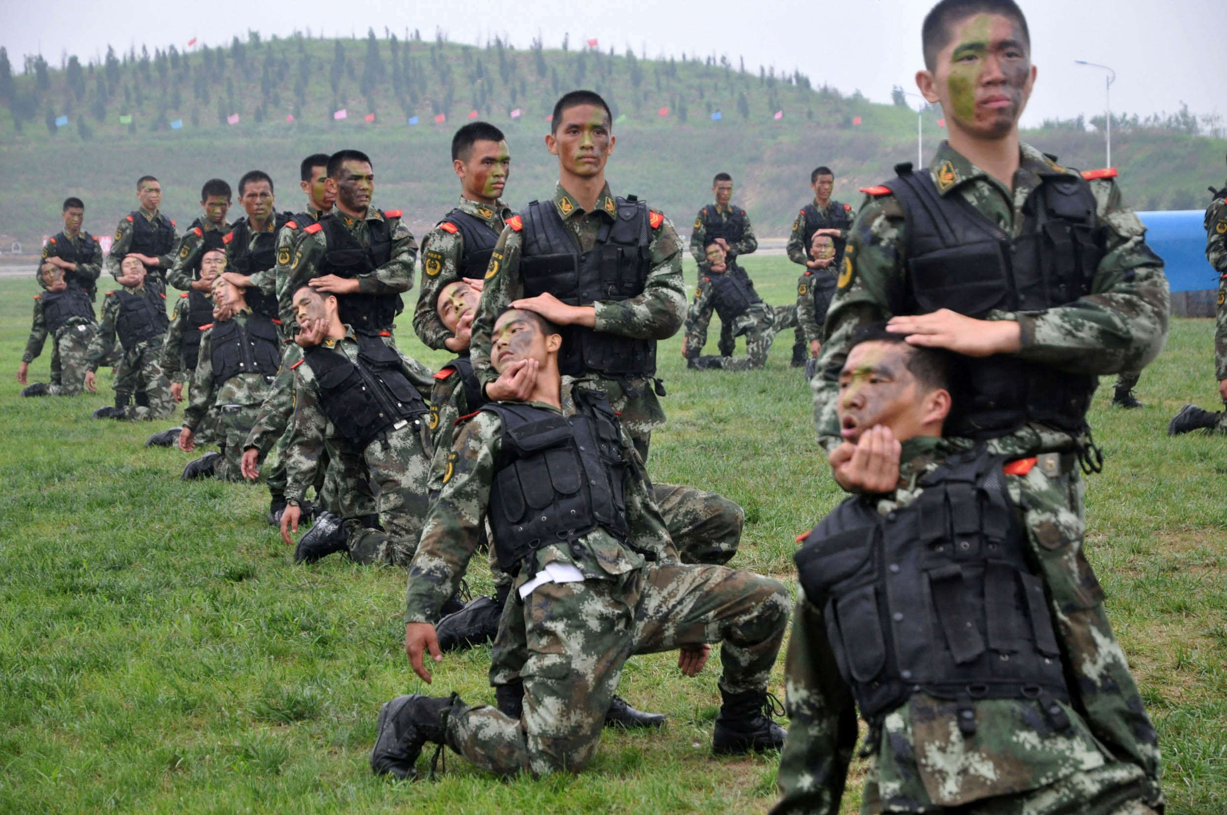 Китай готов к прямому военному вмешательству. Китайские солдаты НОАК. Боец НОАК. Спецназ НОАК. Спецназ НОАК Китая.