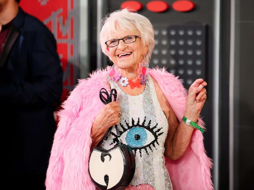 A badass 87-year-old grandma is an Instagram star with over 2 million follo...