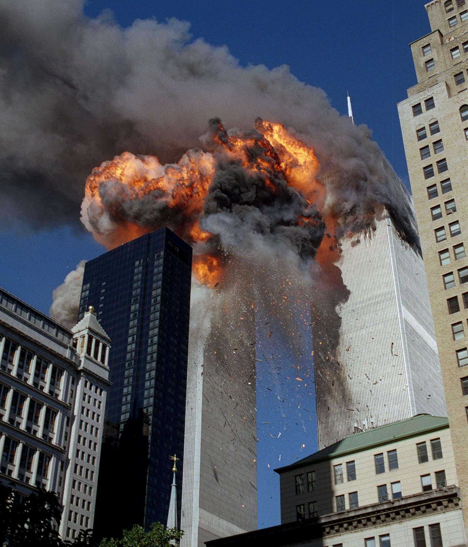 Когда был теракт башни близнецы. Башни Близнецы 11 сентября. Всемирный торговый центр в Нью-Йорке 11 сентября.