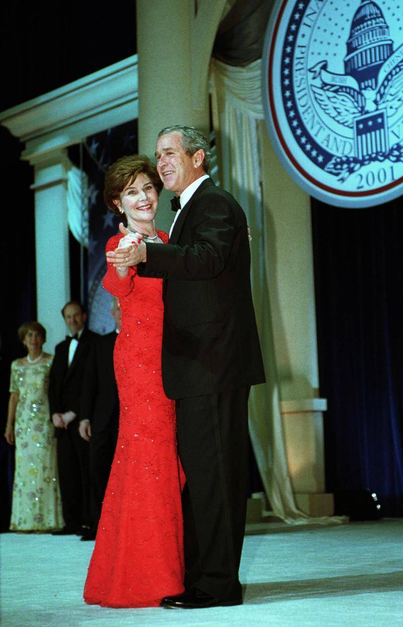 File:Smithsonian National Museum of American History - Helen Tafts Inaugural  Ball Gown (3425448486).jpg - Wikipedia
